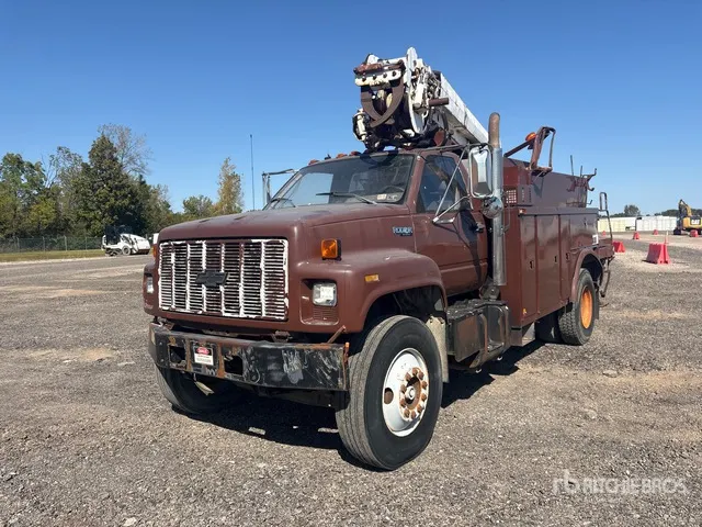 1992 Altec on 1992 Chevrolet Kodiak 4x2 Digger Derrick Truck