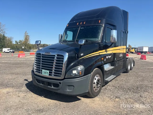 2020 Freightliner Cascadia 125 6x4 T/A Sleeper Truck Tractor