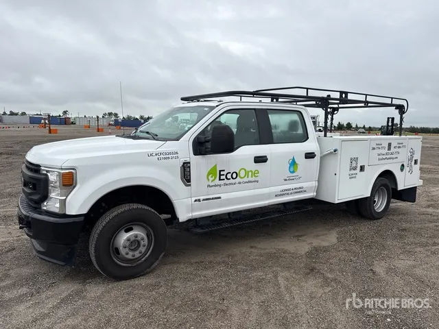 2021 Ford F-350 XL 4x4 Crew Cab Utility Truck