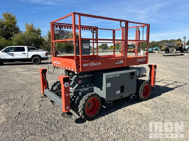 2017 Skyjack 6826RT 4x4 Dual Fuel Scissor Lift