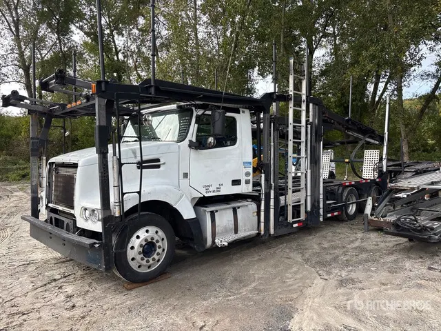 2013 Volvo VAH 6x4 Car Carrier Truck