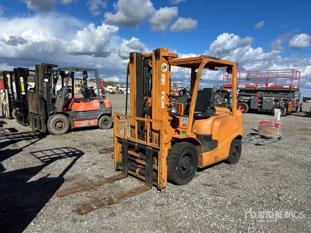 2013 TMC 1950 kg Pneumatic Tire Forklift