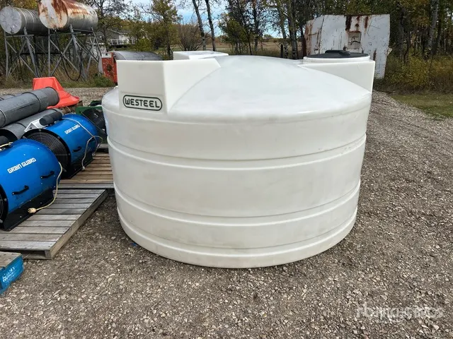 Westeel 1000 gal Poly Water Tank