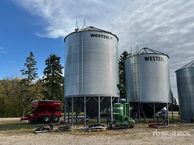 Westeel 2106 +/- 7000 bu 6 Ring Hopper Grain Bin