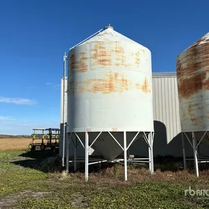 +/- 1700 bu Hopper Grain Bin