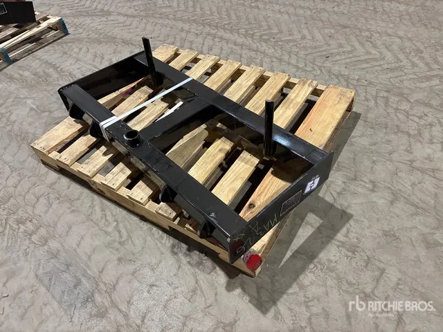 2026 GIYI GY-HF47 47 in Skid Steer Bale Spear (Unused)