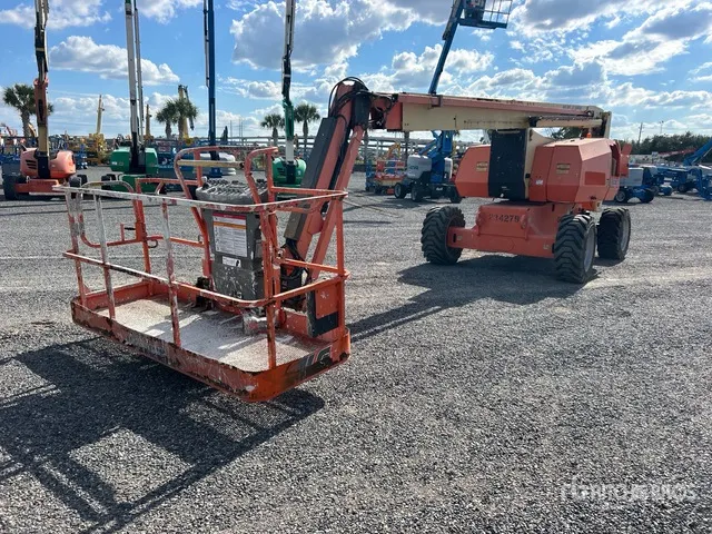 2017 JLG 800AJ 4WD Diesel Articulating Boom Lift