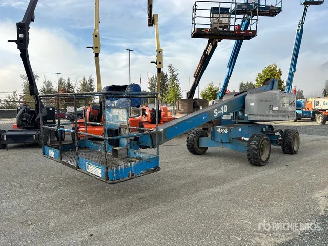 2012 Genie S-40 4WD Diesel Telescopic Boom Lift