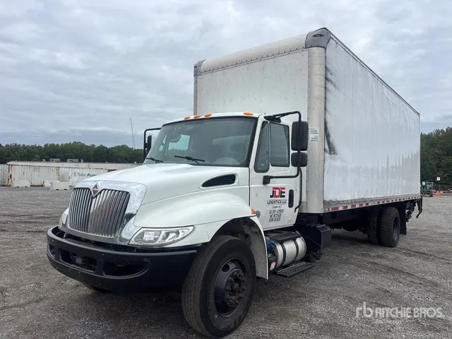2019 International 4300 4x2 Van Truck