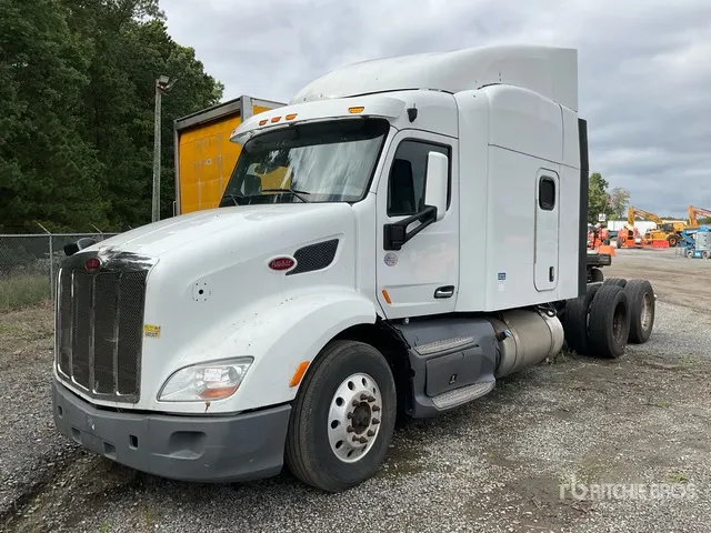 2017 Peterbilt 579 6x4 T/A Sleeper Truck Tractor (Inoperable)