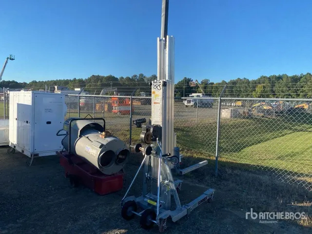 2022 Sumner 2615 Material Hoist