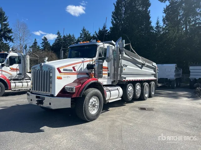 2020 Kenworth T800 10x4 Quad/A Dump Truck