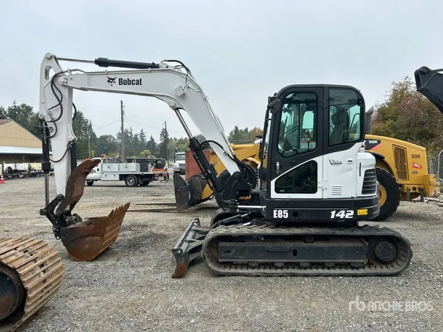 2015 Bobcat E85 Tracked Excavator