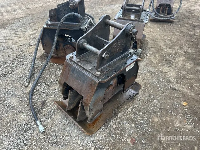 Cat 23 in Plate Compactor Attachment - Fits Cat 416