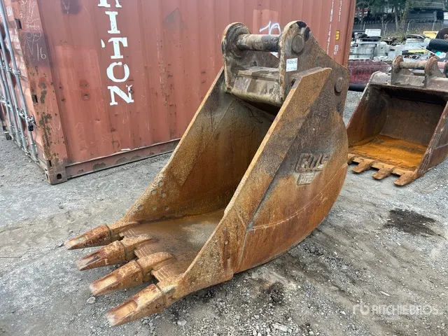 CWS 36 in Digging Excavator Bucket