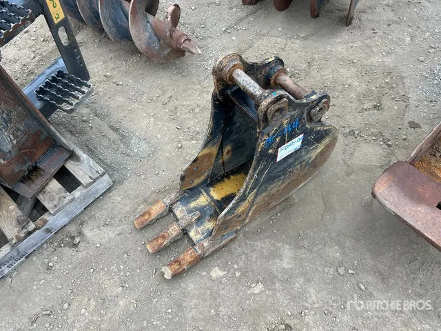 Cat 12 in 0.06 cyd Digging Excavator Bucket