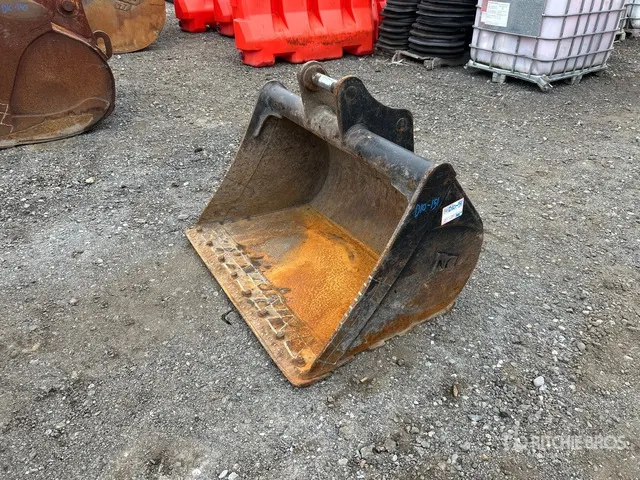 NC 48 in Cleanup Excavator Bucket