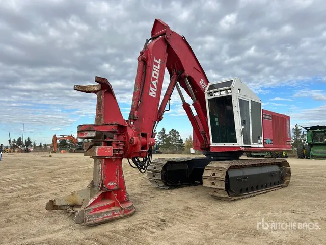2004 Madill 320C Track Feller Buncher