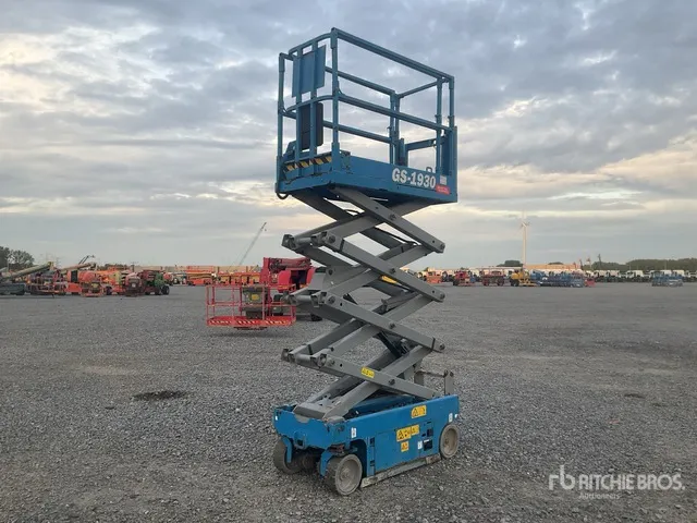 2013 Genie GS-1930 Electric Scissor Lift