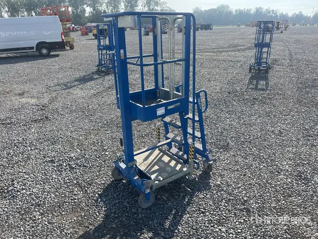 2019 IXOLIFT 400W Manual Push-Around Work Platform