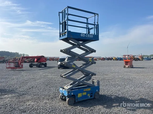 2013 Genie GS-1930 Electric Scissor Lift