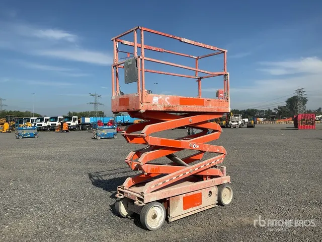 Skyjack SJIII-3220 Electric Scissor Lift