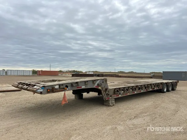 2008 Doepker 50 ton 54 ft Tri/A Folding Neck Trailer