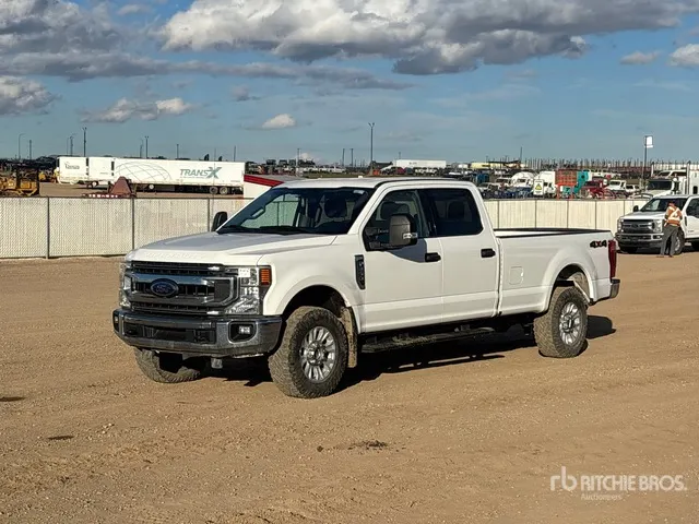 2021 Ford F-250 XLT 4x4 Crew Cab Pickup