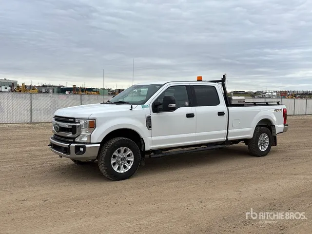2021 Ford F-250 XLT 4x4 Crew Cab Pickup