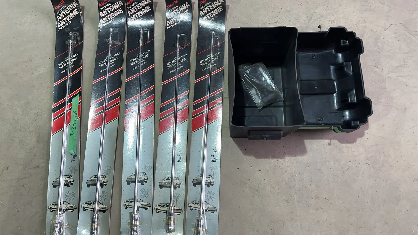 Antennas & Battery Box