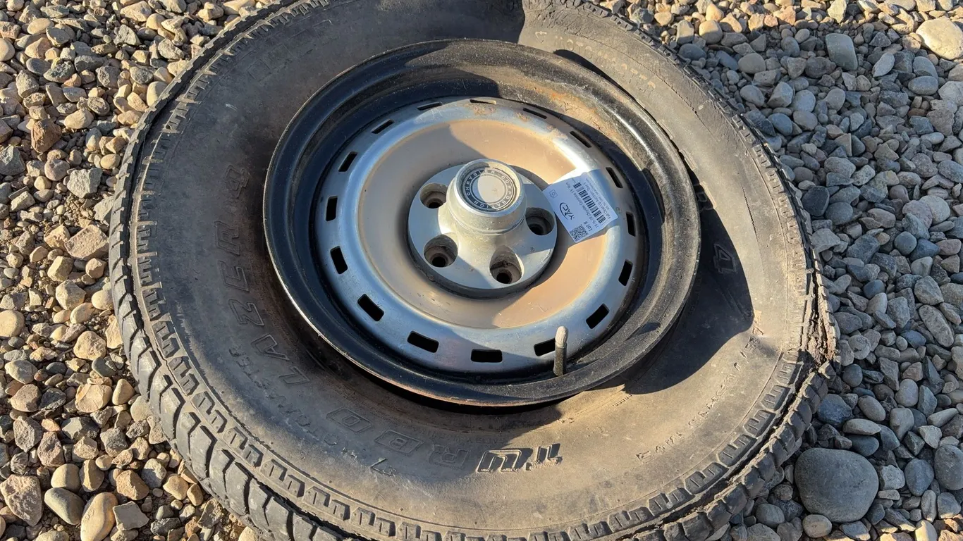 1976-79 Chrysler Cordoba 15" Rim (Tire Is Not Useable)