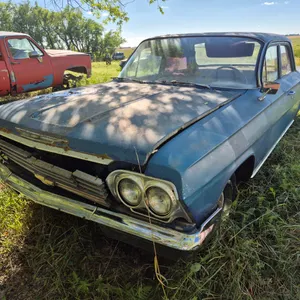 1962 CHEVROLET BISCAYNE 4DR