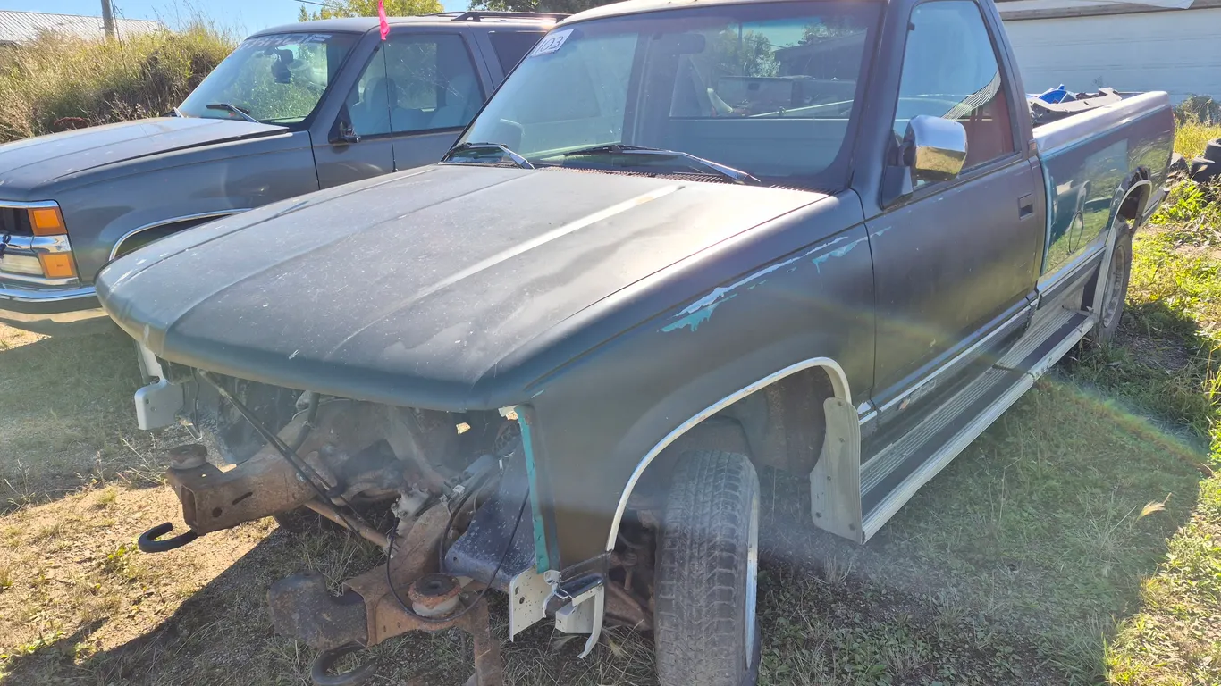 1994 CHEVROLET C/R 10/1500 REG CAB 2WD