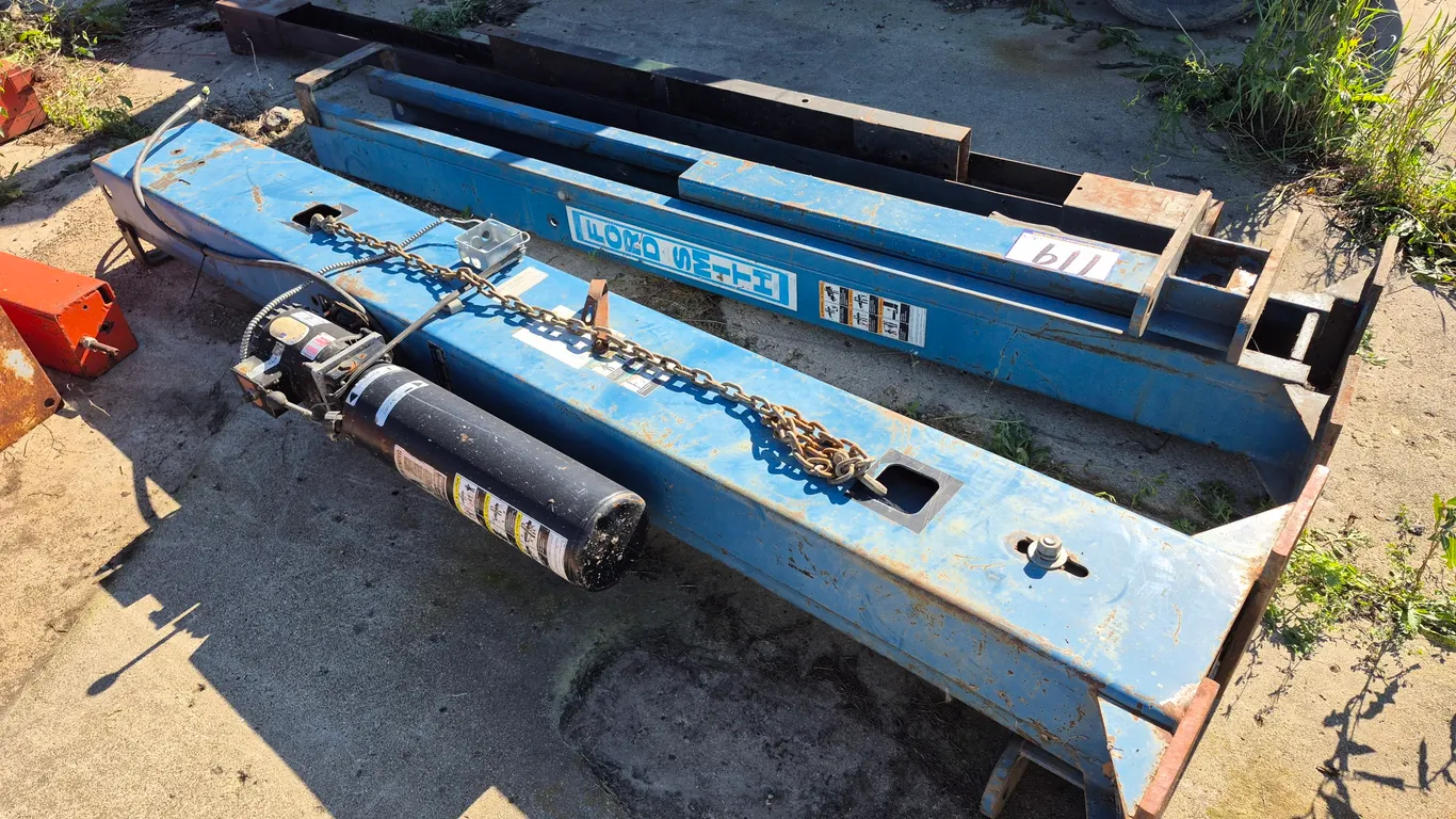 FORD SMITH TWO POST LIFT - 9000lbs