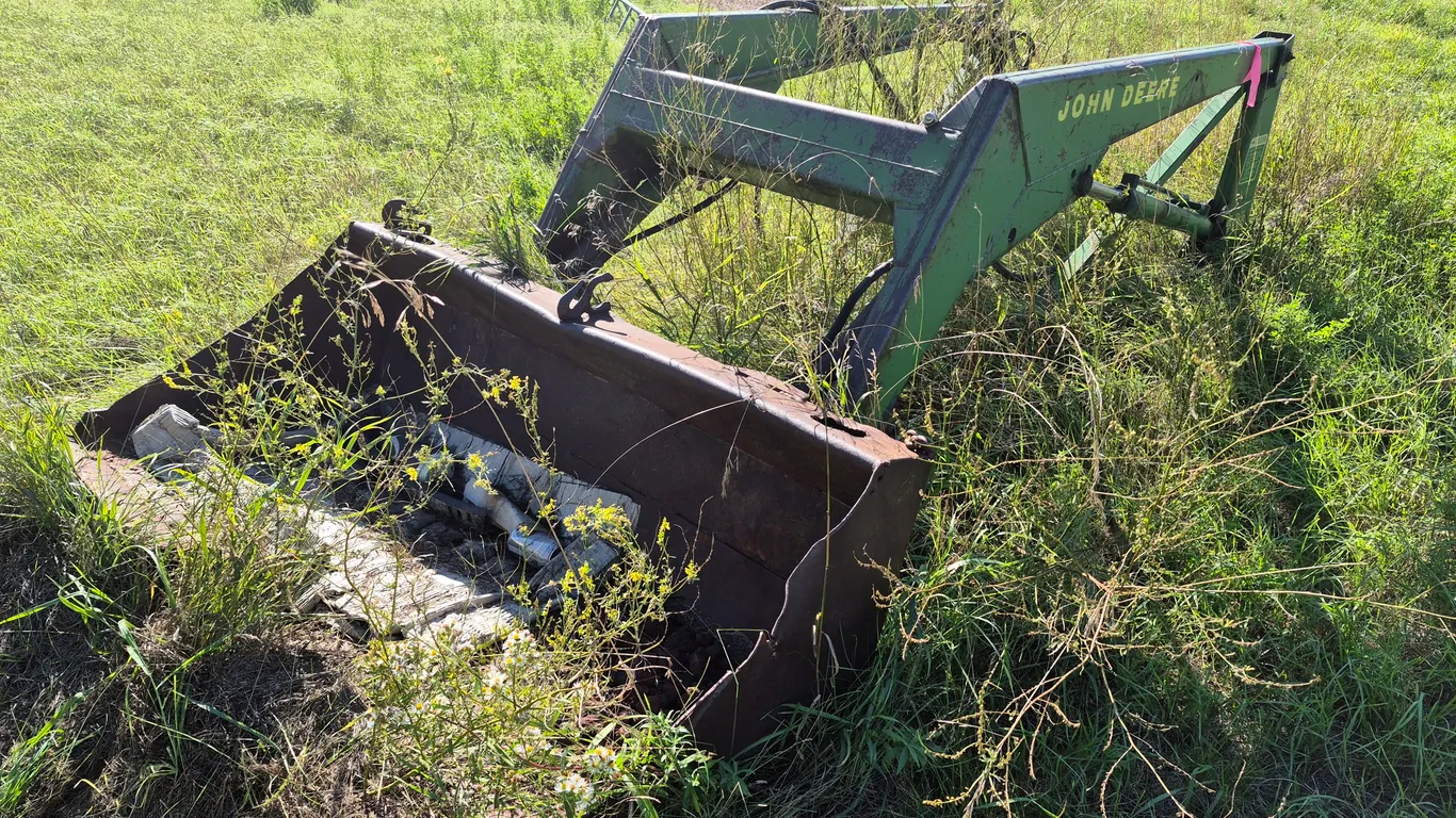 JOHN DEERE 46A LOADER