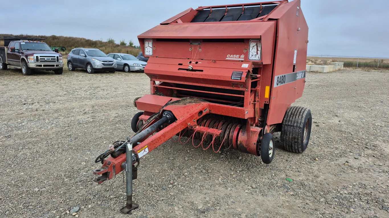 CASE 8480 ROUND BALER