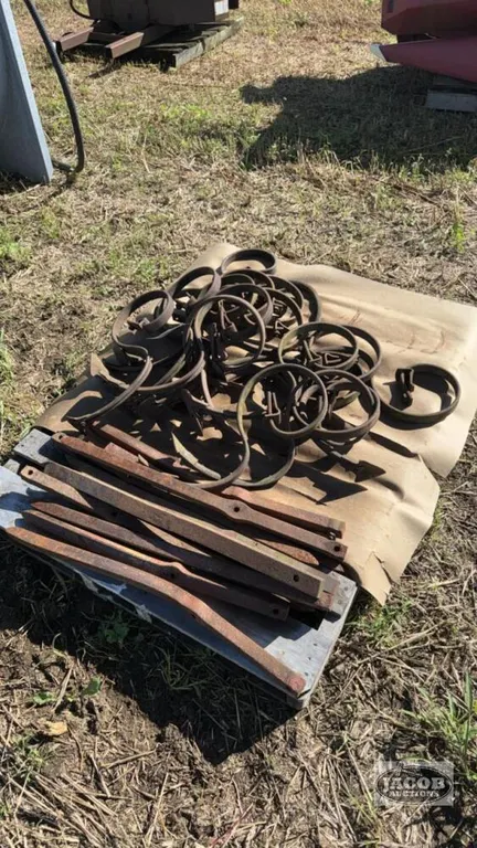 APPROX. 18 CULTIVATOR S-TINES AND 10 MANURE BUCKET PRONGS