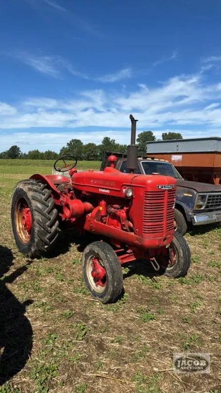 MCCORMICK W-6 TRACTOR