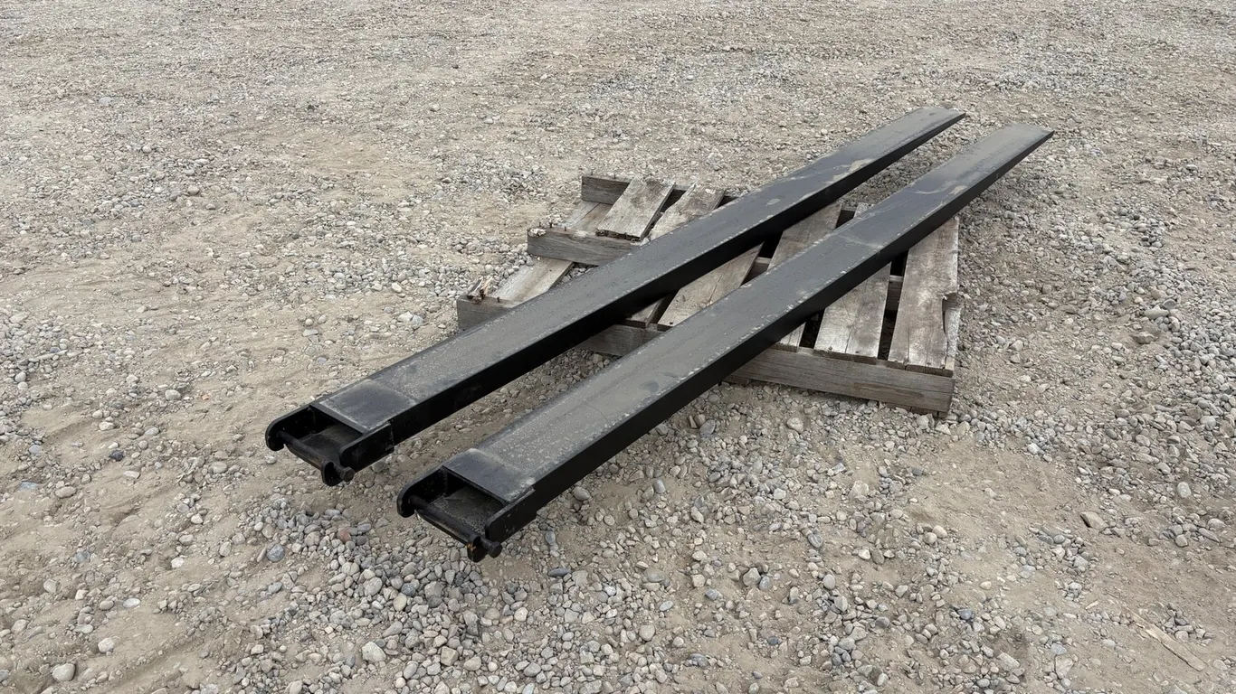 Unused Great Bear 10' Extension Fork