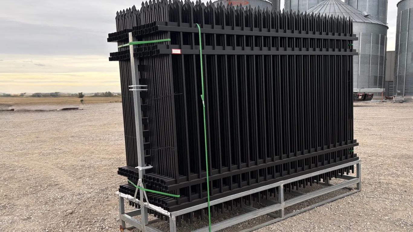 (30) Unused 2026 Great Bear 10' Decorative Fence Panels