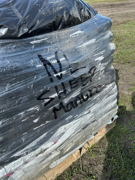 P/O - Green Harvest Composted Sheep Manure - Approx 90 10KG Bags per pallet, 0.5-0.5-0.5 (TIMES THE MONEY x 90)