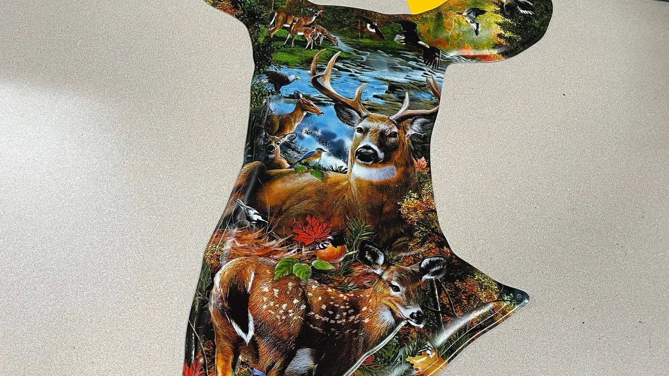 Metal Deer Head with Wildlife Scene (T3)
