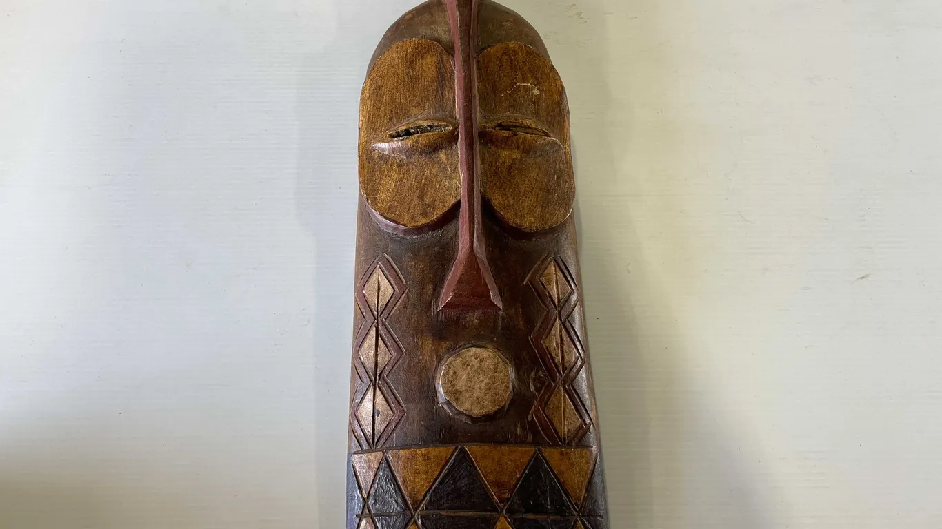 Pier 1 Imports Ghana Collection Handmade African Wambebe Mask (T5)