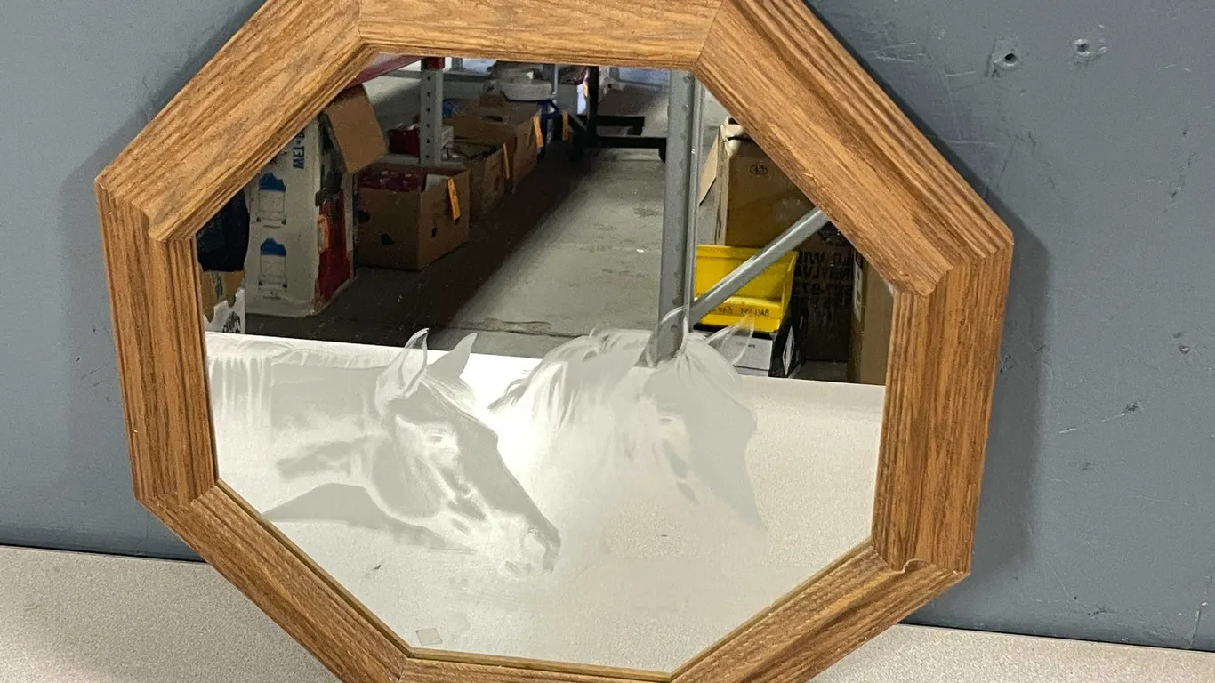Arabian Knights Etched Horses Mirror in Oak Octagon Frame (T4)