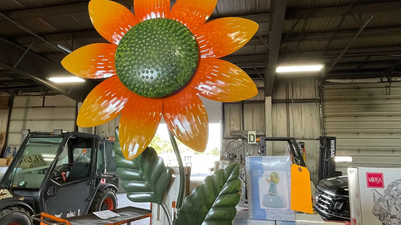 Metal Sunflower Spinner (T2)