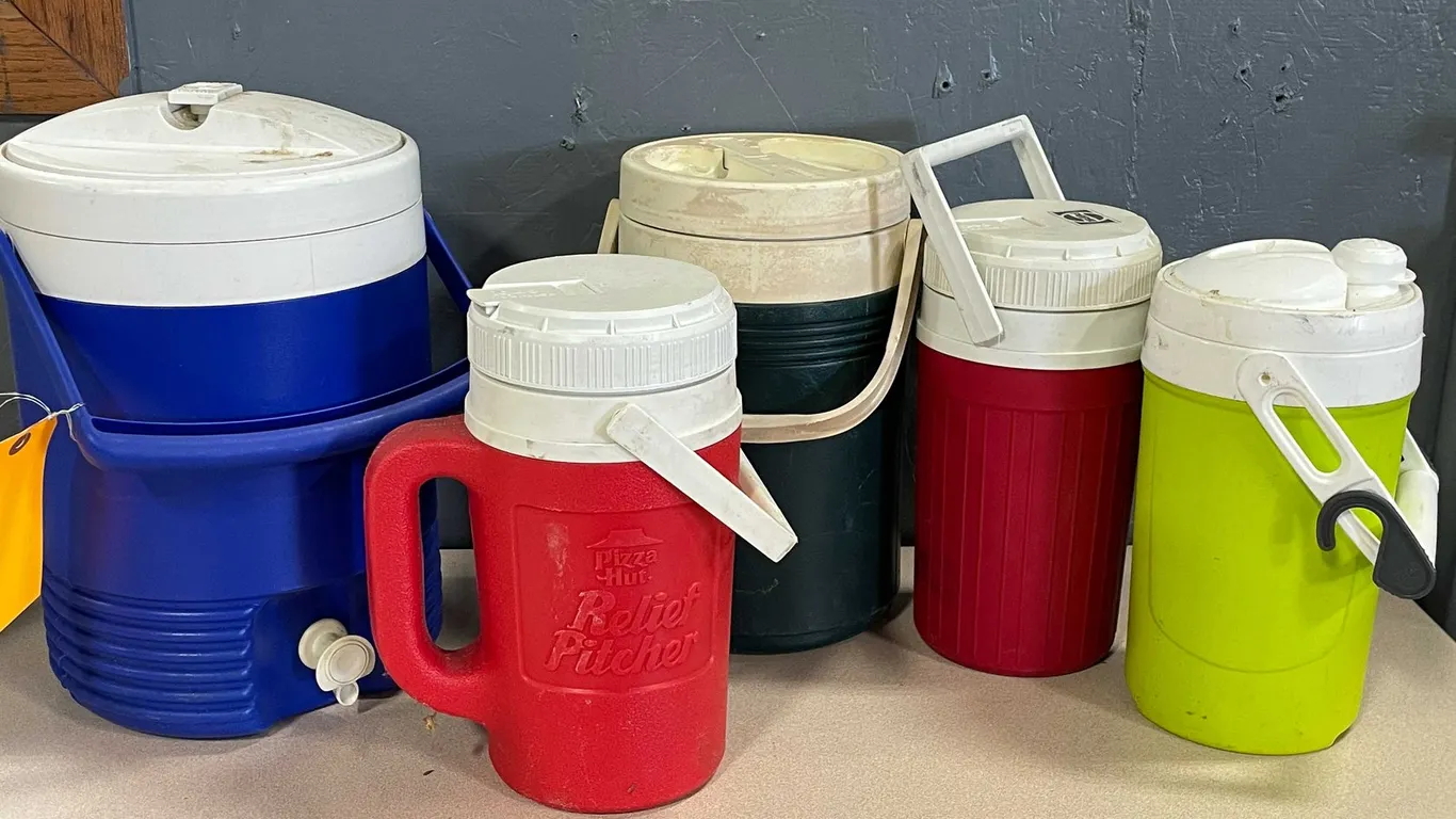 Igloo Water Jugs (T2)