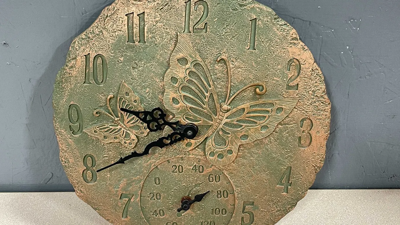 Indoor Outdoor Butterfly Clock and Thermometer (T4)