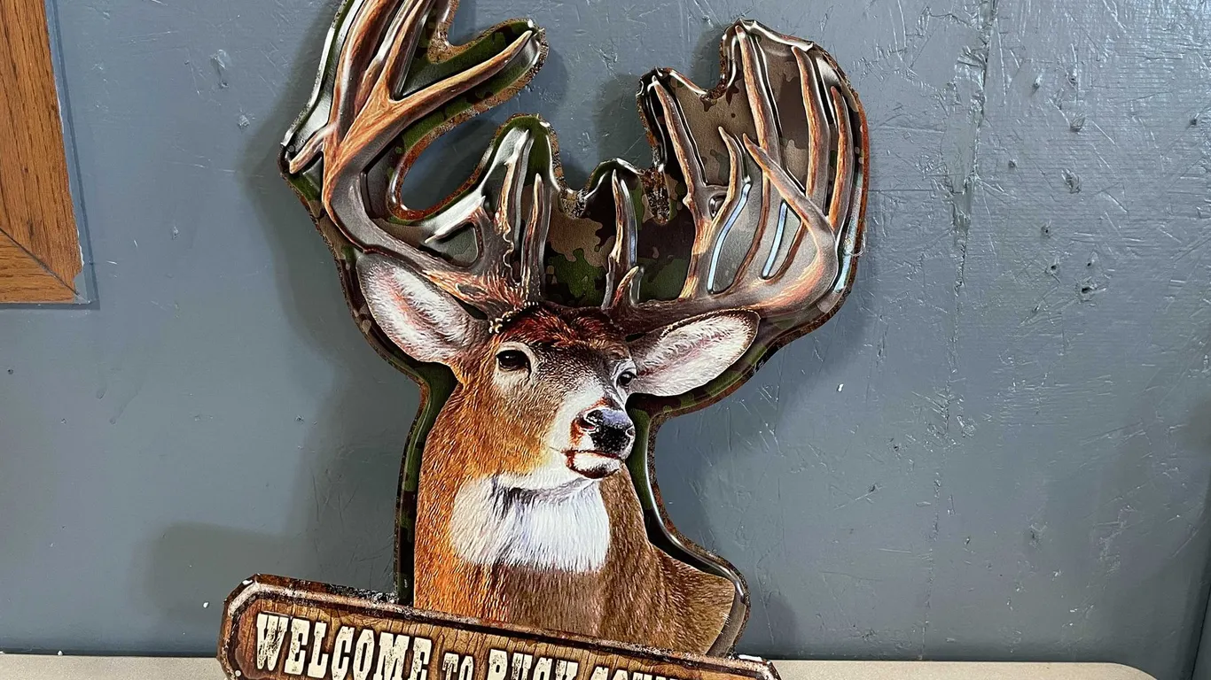 "Welcome To Buck Country" Metal Sign (T3)