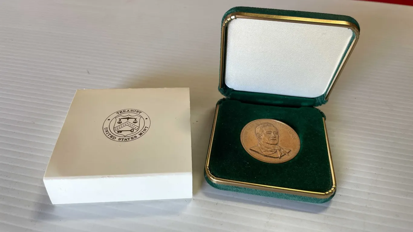 John Wayne Bronze Medal (FR-1)