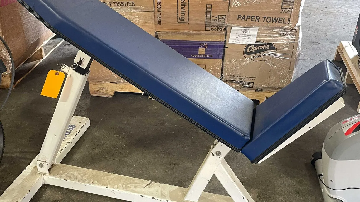 Pro Fitness Adjustable Incline Weight Bench (B)
